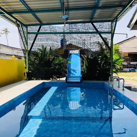 Homestay Tok Abah Dalam Rhu Pasir Puteh Exteriér fotografie