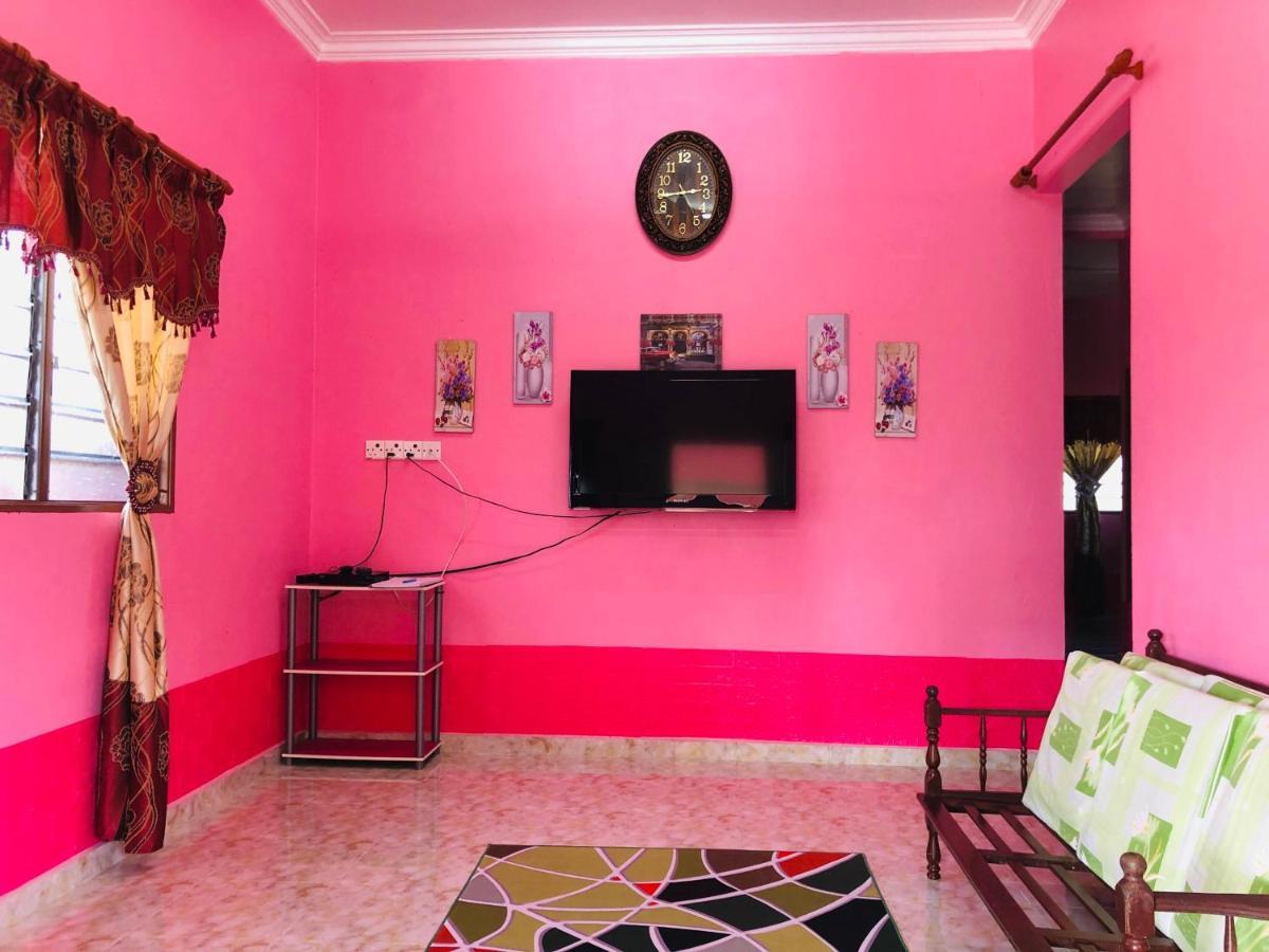 Homestay Tok Abah Dalam Rhu Pasir Puteh Exteriér fotografie