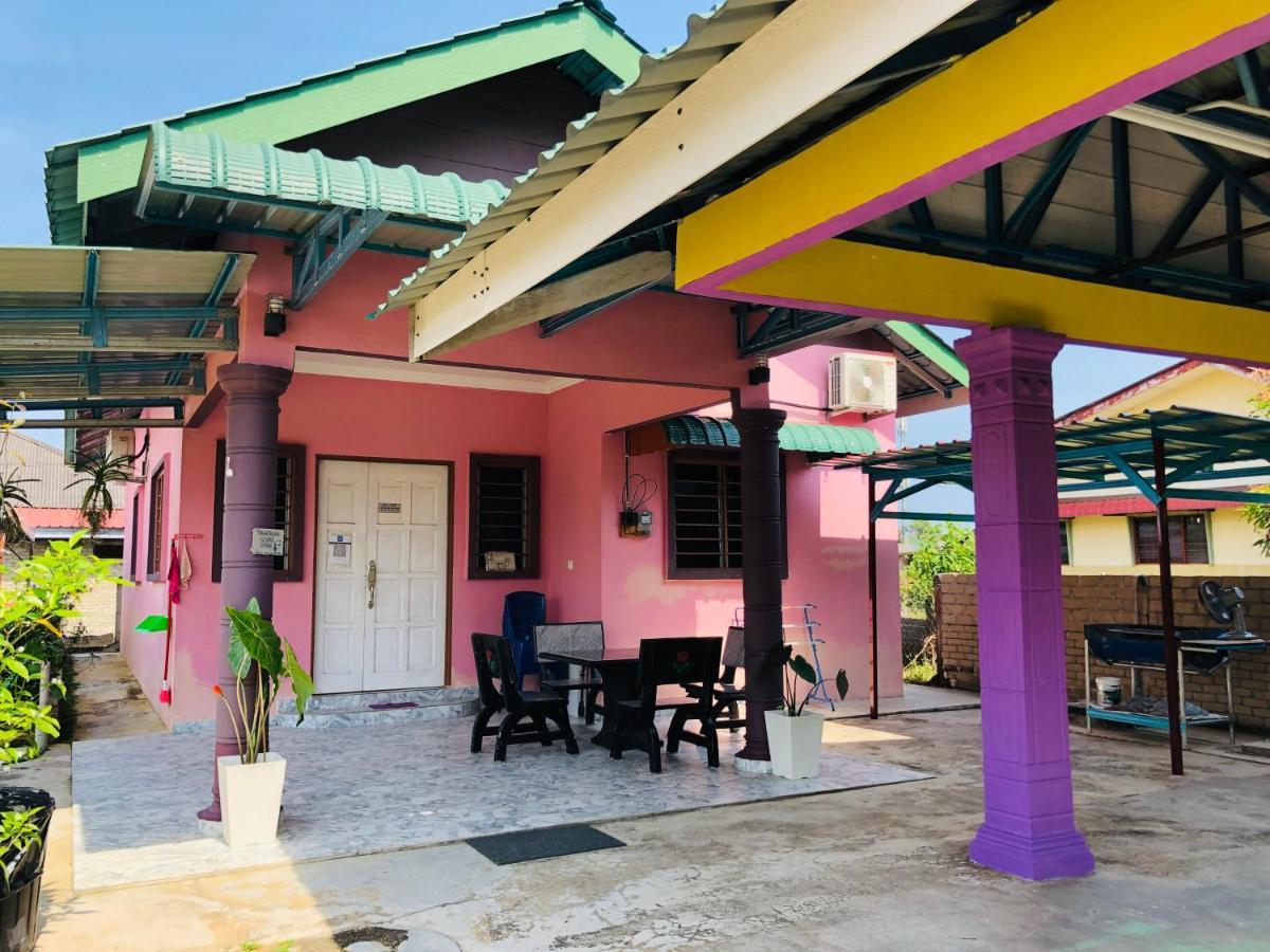 Homestay Tok Abah Dalam Rhu Pasir Puteh Exteriér fotografie
