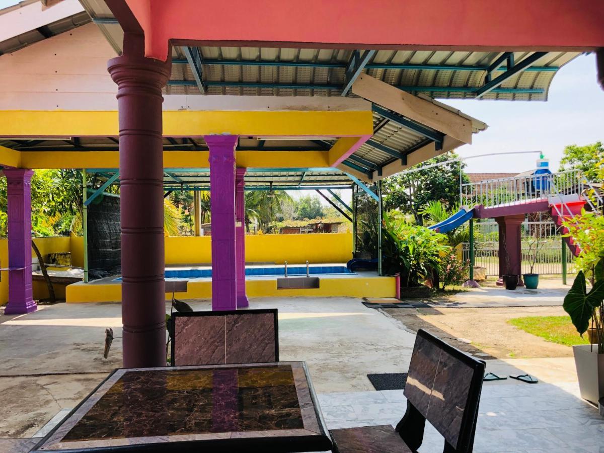 Homestay Tok Abah Dalam Rhu Pasir Puteh Exteriér fotografie
