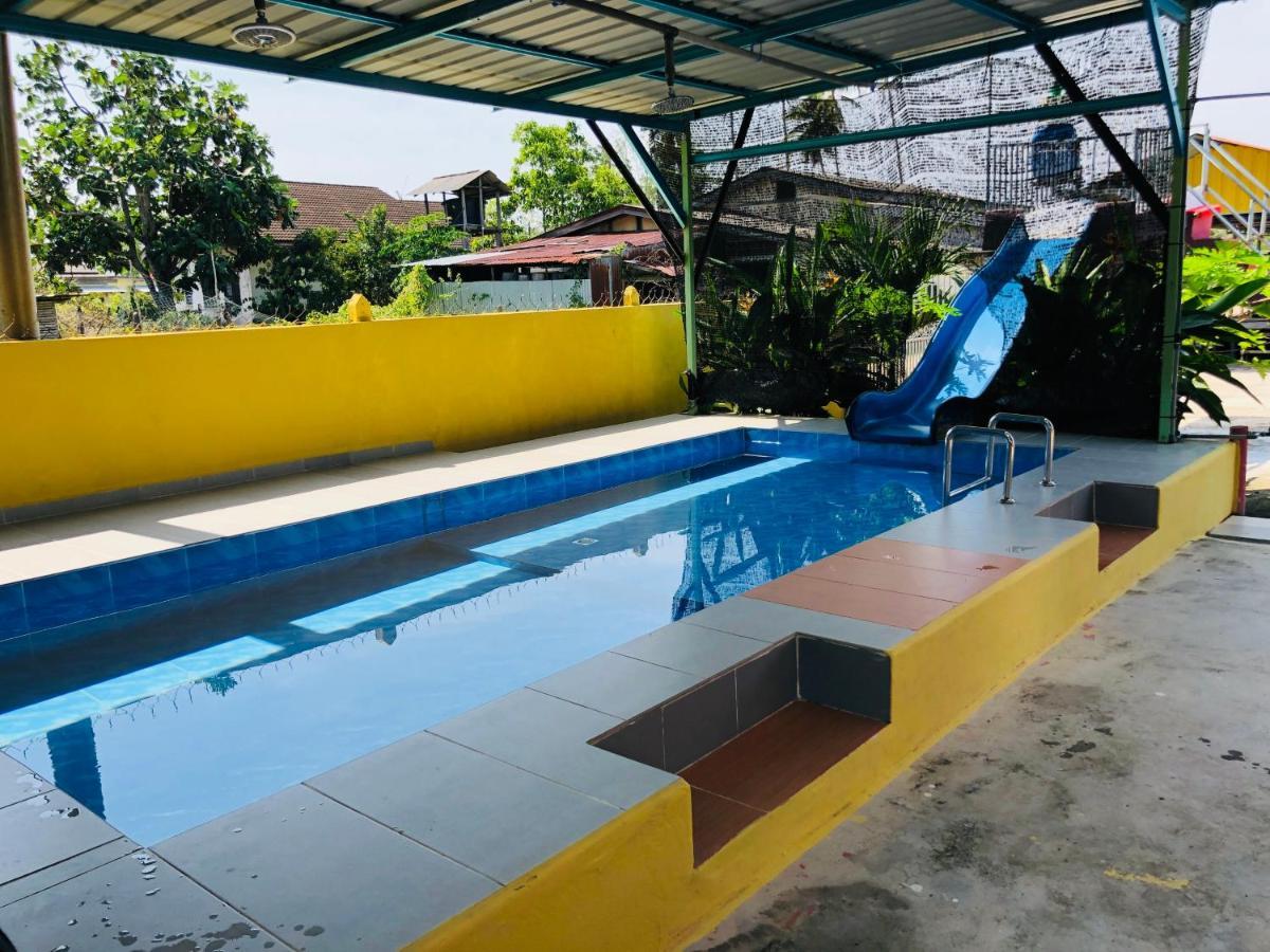 Homestay Tok Abah Dalam Rhu Pasir Puteh Exteriér fotografie