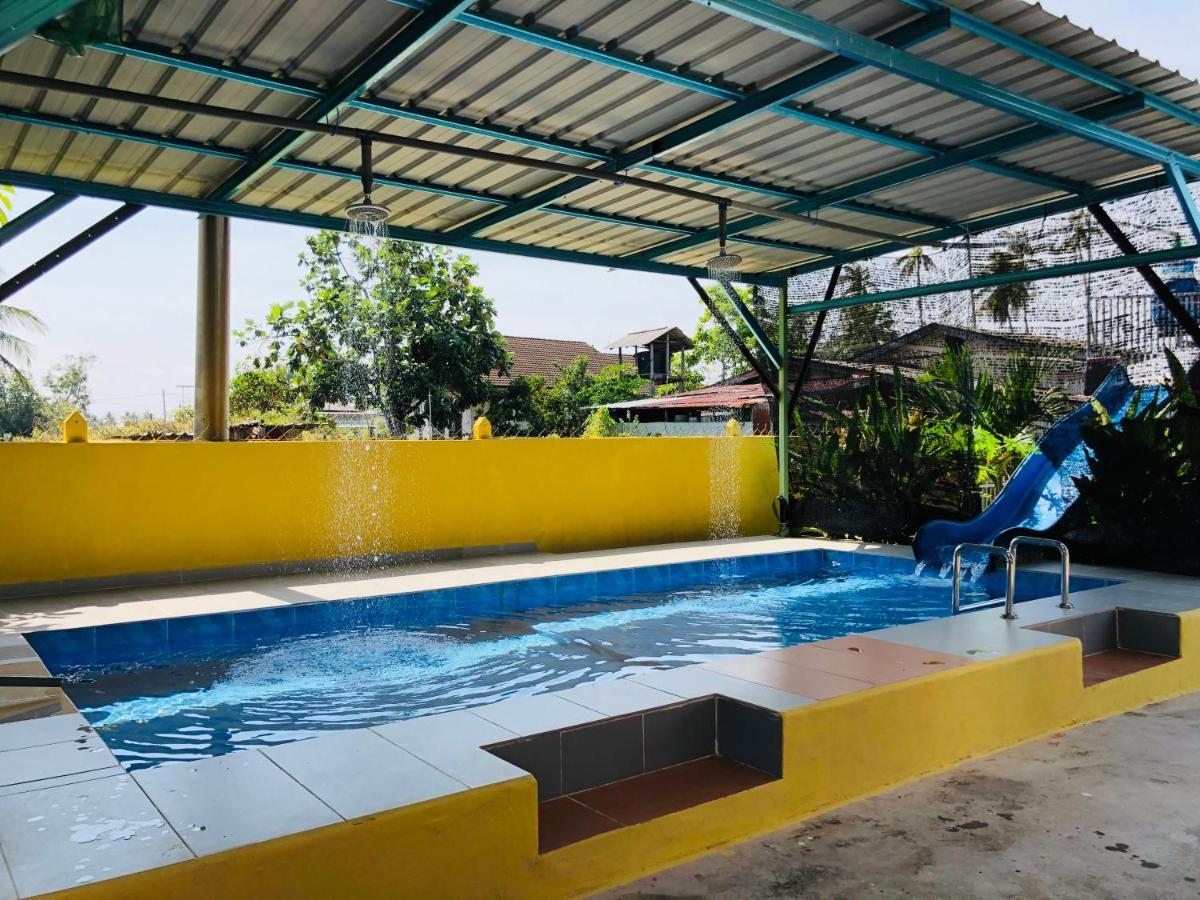 Homestay Tok Abah Dalam Rhu Pasir Puteh Exteriér fotografie