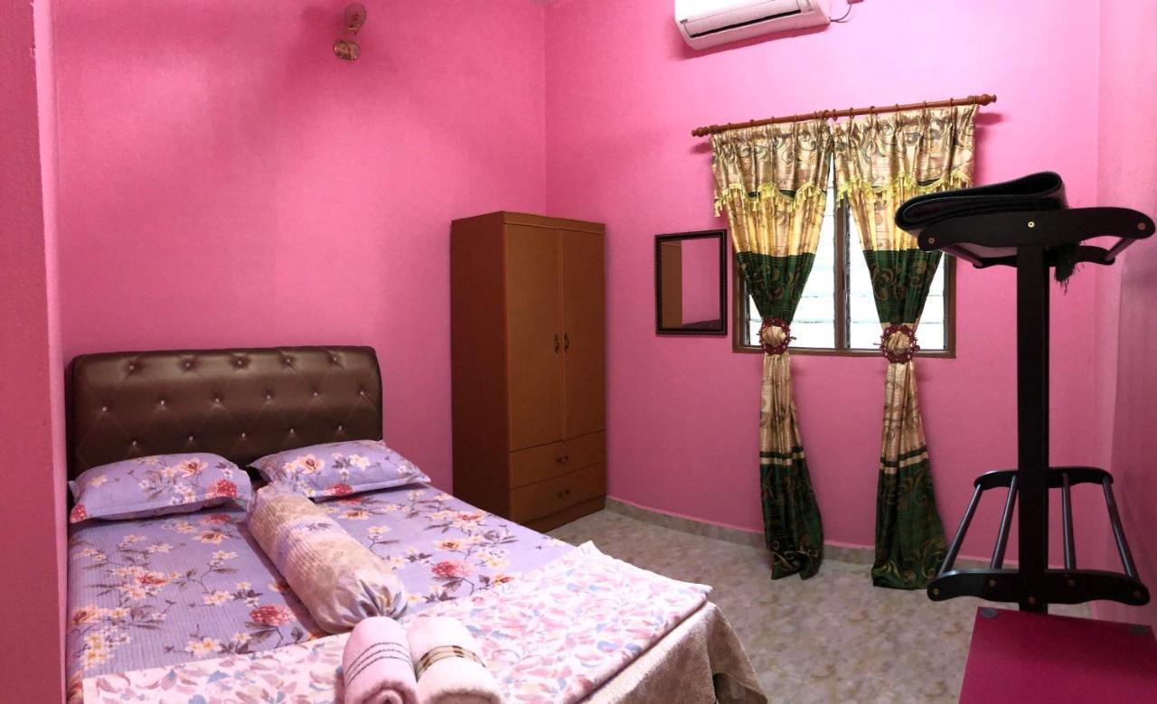 Homestay Tok Abah Dalam Rhu Pasir Puteh Exteriér fotografie